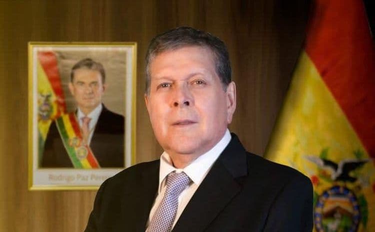 Gobierno anunció que YPFB se retirará progresivamente de la venta directa de combustibles