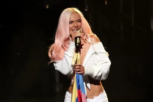 Karol G dona $1,2 millones para ayudar a damnificados por terremoto en Colombia 