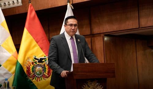 Gobierno anunció el cierre de entre ocho y 10 empresas públicas en los próximos meses