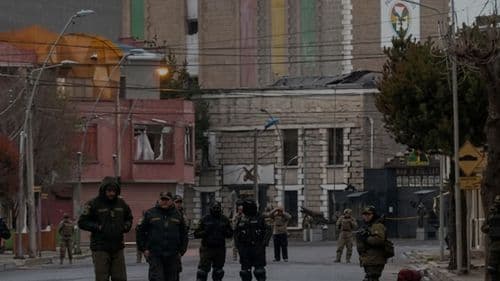 Suspenden momentáneamente el rescate en viacha por riesgo de nuevas detonaciones