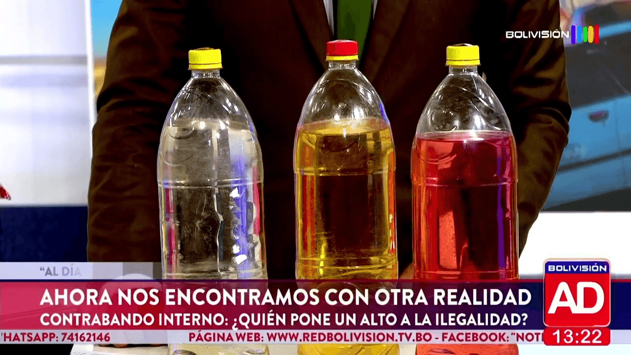 Autos sin placa, combustible en bidonesy un mercado que sigue creciendo