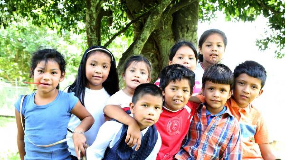 12 de abril - Día del niño boliviano