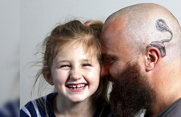 Este padre se hizo un maravilloso tatuaje para que su hija jamás se sintiera sola